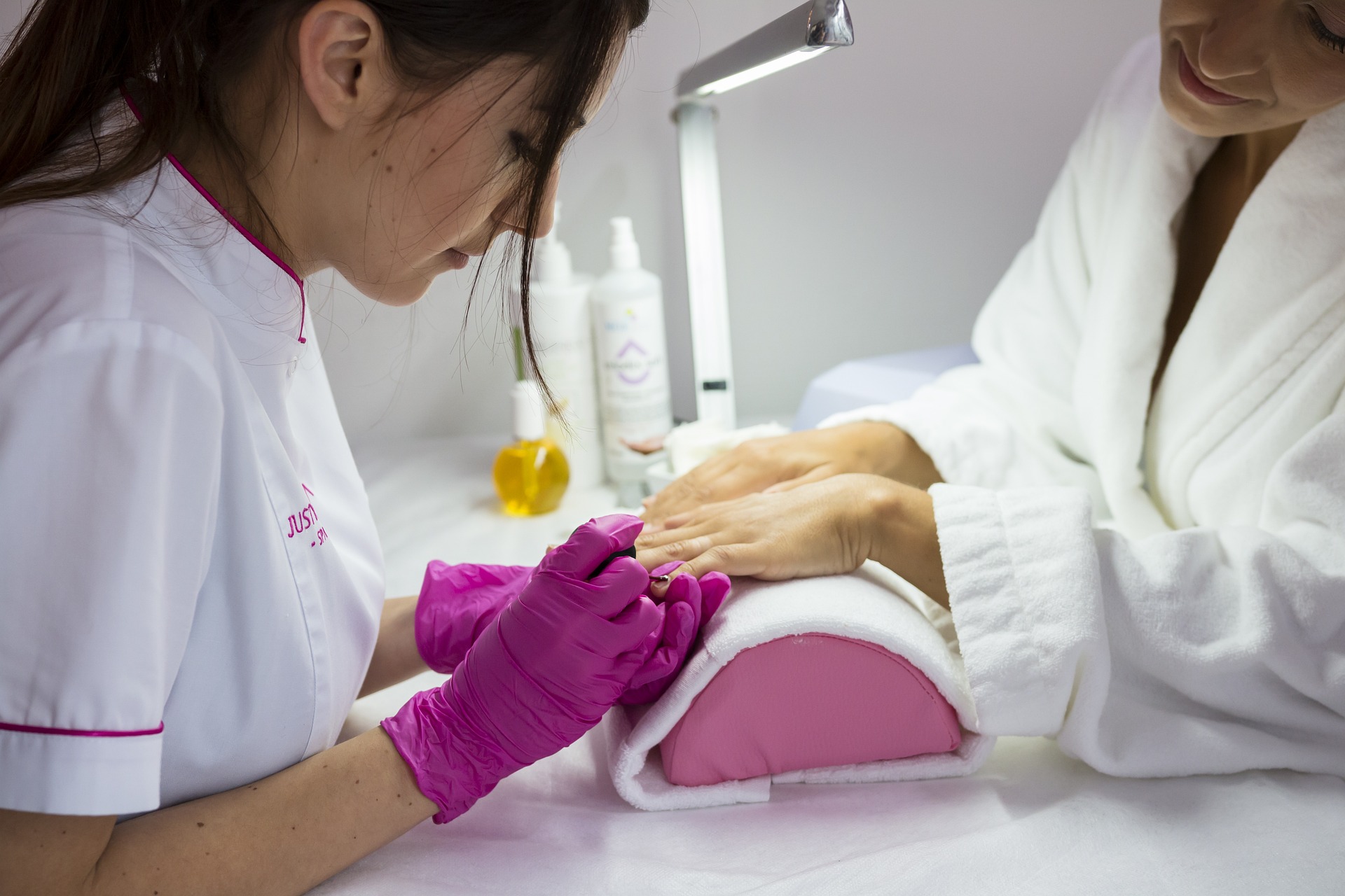 Adıyaman nail art ve manikür uygulaması Zuhal Estetik