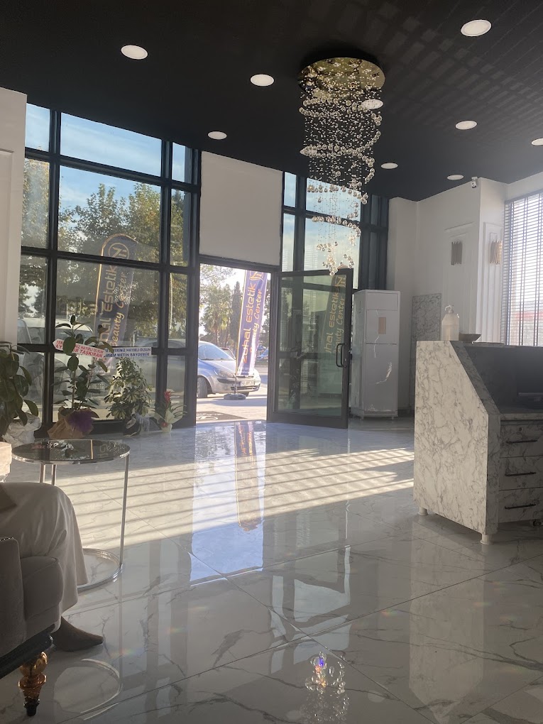 Zuhal Estetik Adıyaman güzellik merkezi resepsiyon ve giriş alanı
